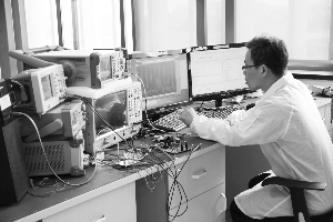 創(chuàng)遠儀器工程師將軟硬件和算法變成通信測試儀器