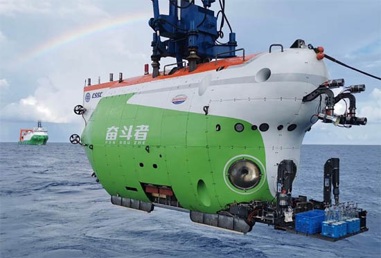 “奮斗者”號(hào)全海深載人潛水器